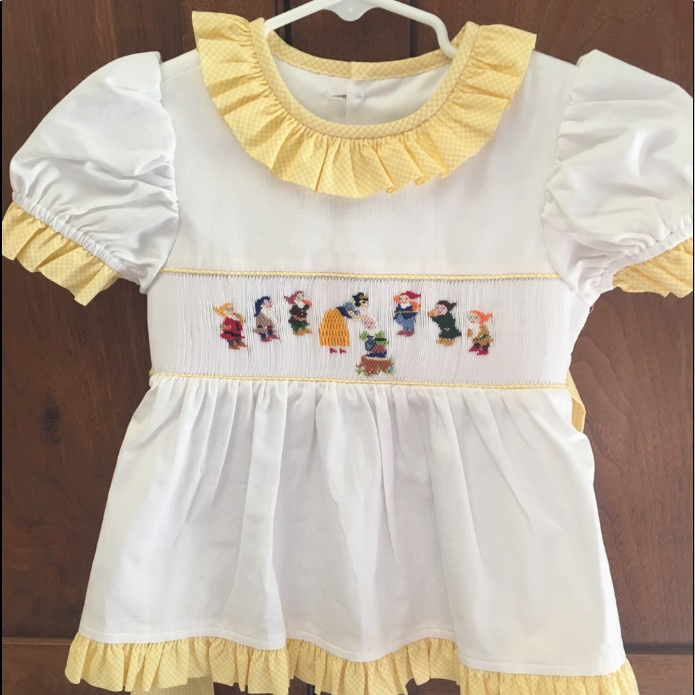 Smocked Snow White outfit
